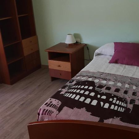 Piso Auditorio Ourense Apartment Luaran gambar