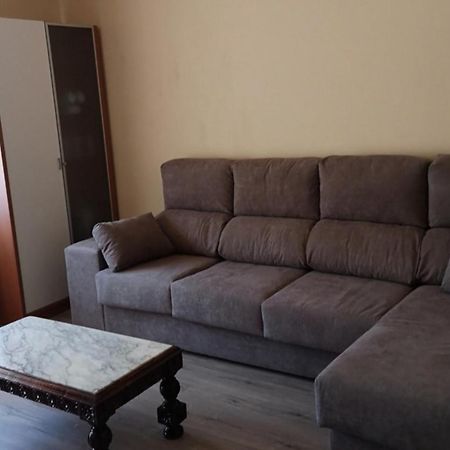 Piso Auditorio Ourense Apartment Luaran gambar