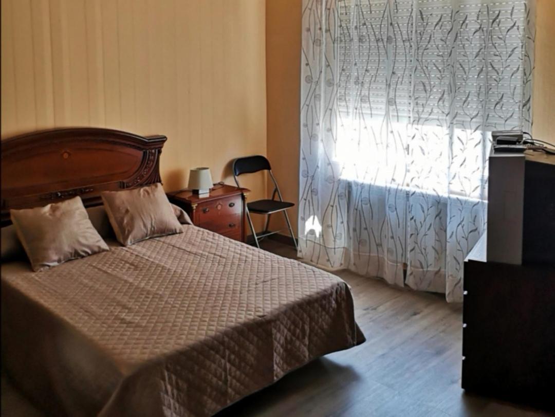 Piso Auditorio Ourense Apartment Luaran gambar