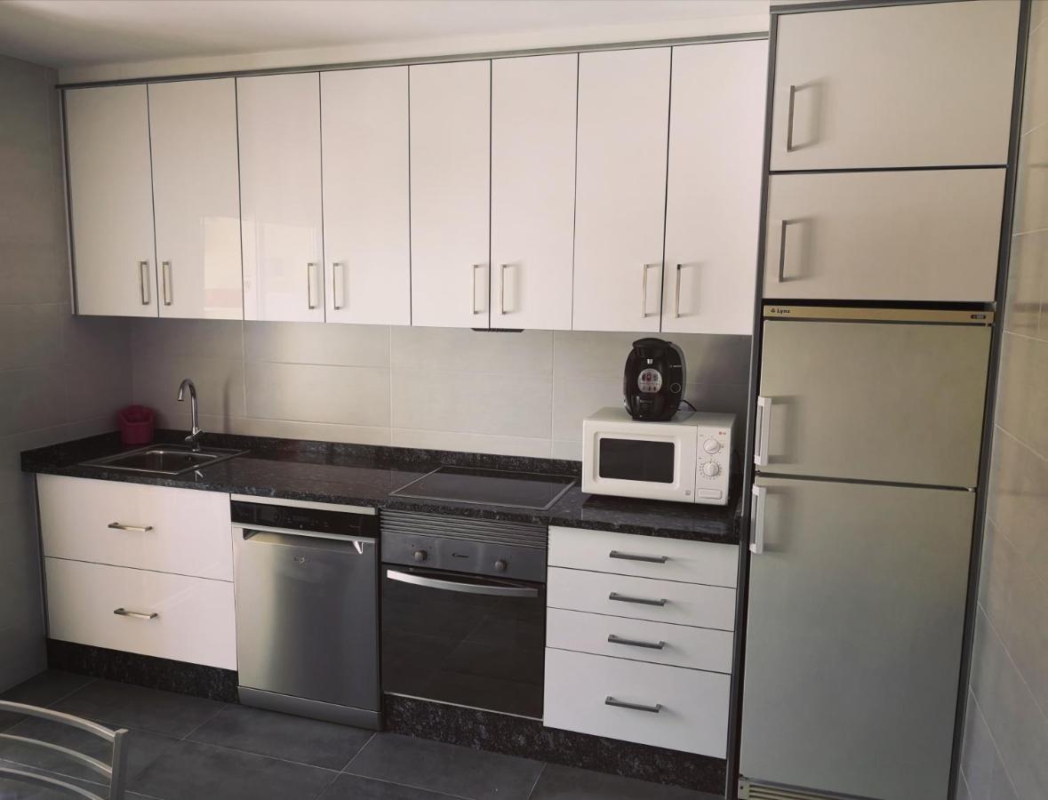 Piso Auditorio Ourense Apartment Luaran gambar