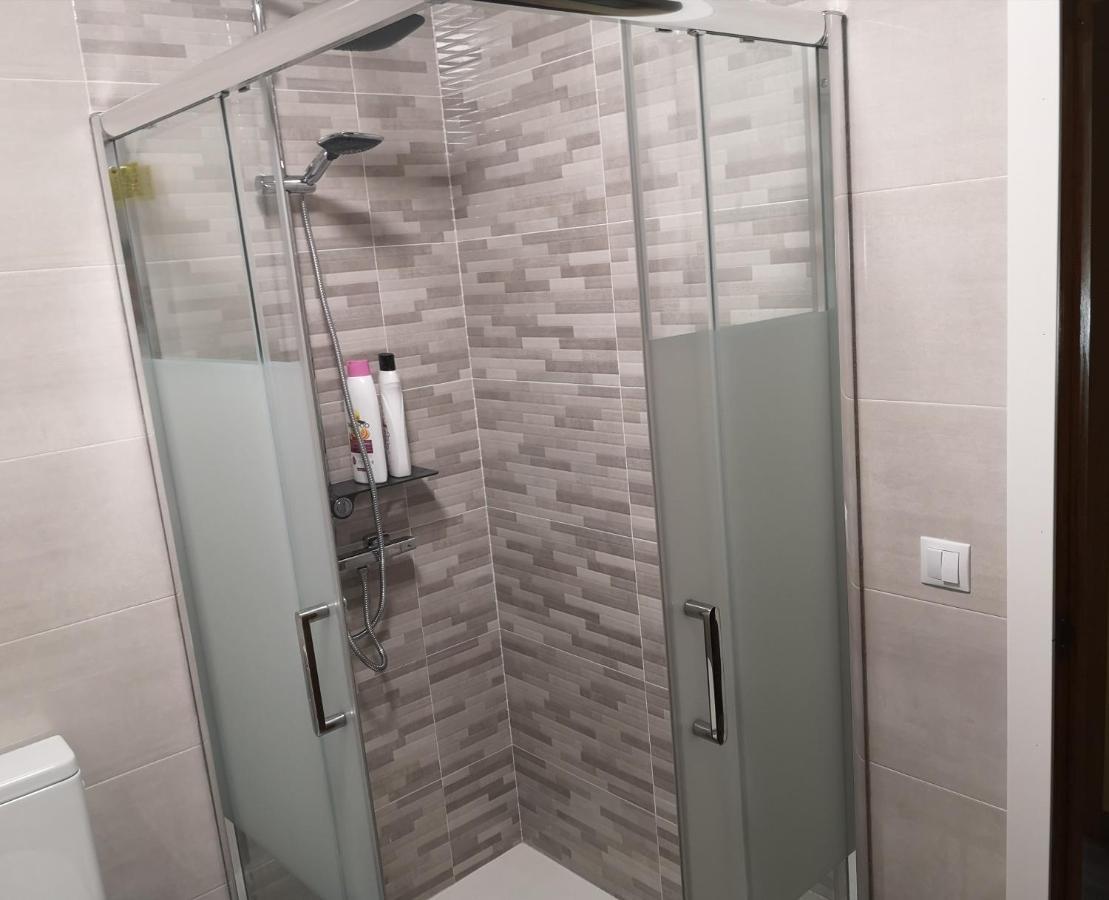 Piso Auditorio Ourense Apartment Luaran gambar